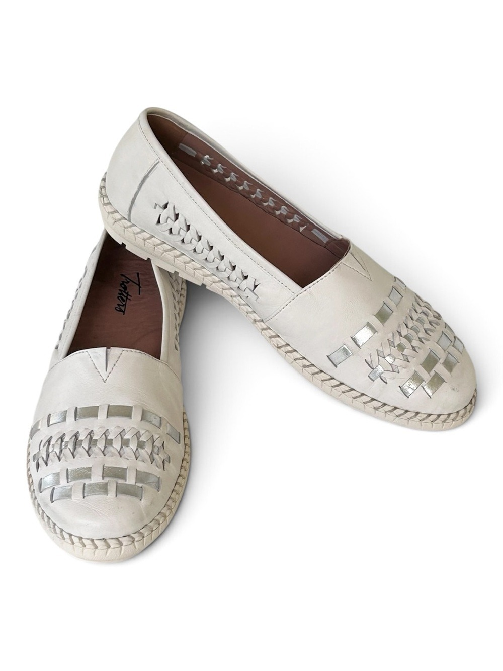 Trotters Rory Women's White Silver Leather Loafer Size 9 Narrow